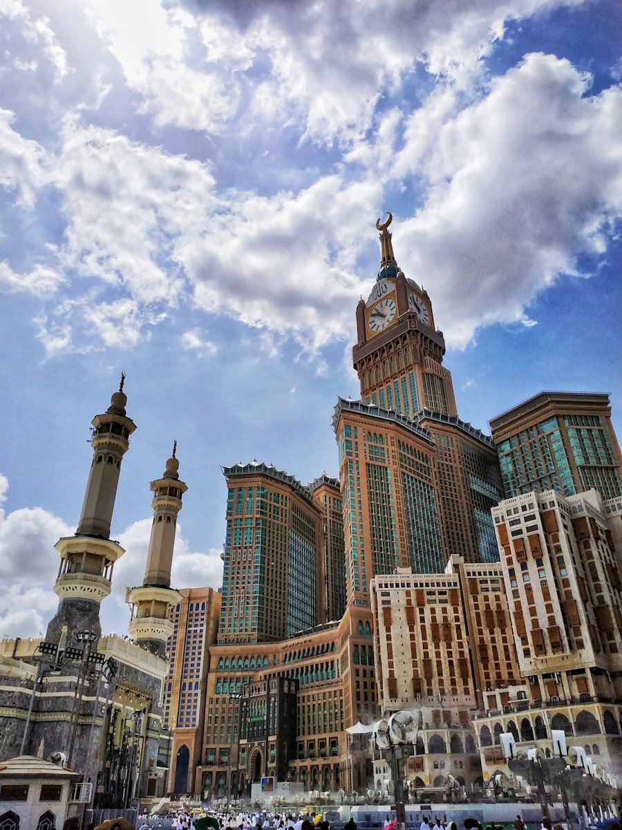 Qatar EOR payroll compliance Hemiton Global